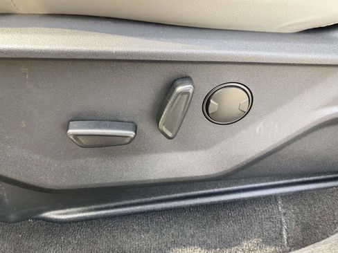 Used 2025 Ford Expedition Active image 21