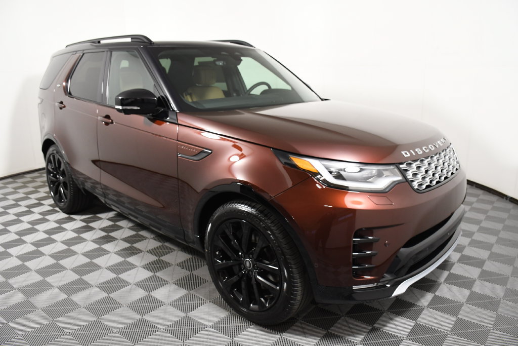 Certified 2026 Land Rover Discovery Limited Edition AWD/4WD image 8