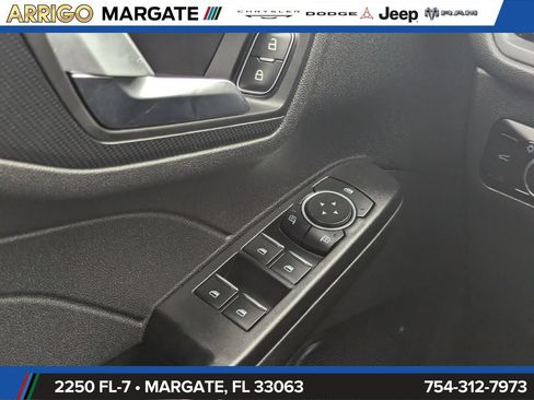 Used 2023 Ford Escape ST-Line FWD image 20