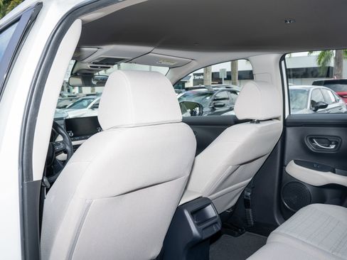 Certified 2024 Honda HR-V LX image 19