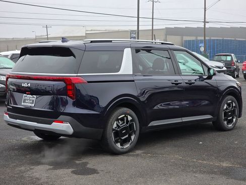 New 2026 Kia Carnival EX image 5