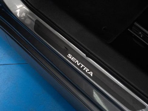 Used 2022 Nissan Sentra SR w/ Trunk Package FWD image 18