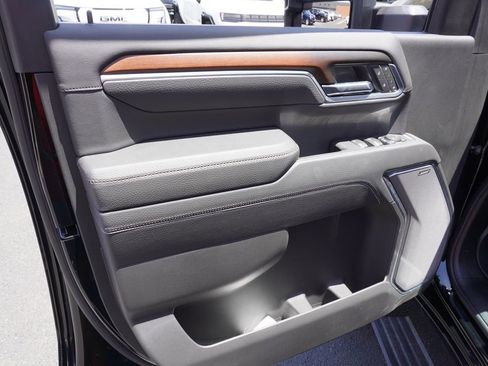 New 2025 GMC Sierra 2500 Denali w/ Denali Reserve Package image 17