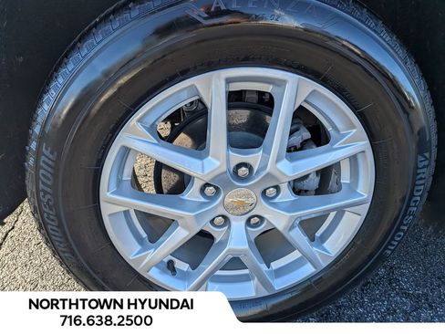 Used 2024 Chevrolet Equinox LS image 42