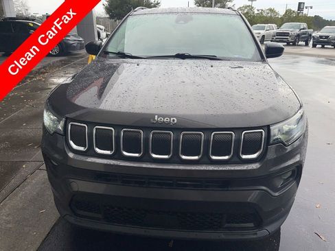 Used 2022 Jeep Compass Latitude image 4