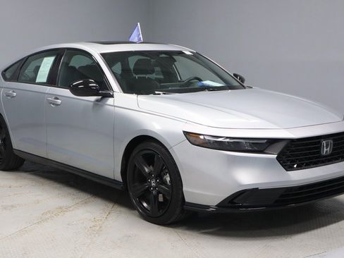 Used 2024 Honda Accord Sport image 1