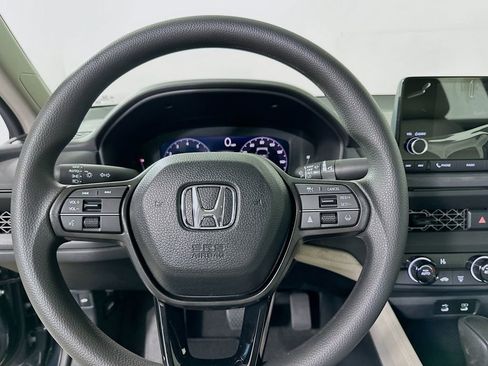 Used 2025 Honda Accord LX image 18