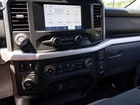 Used 2022 Ford F150 XLT w/ Trailer Tow Package AWD/4WD image 25