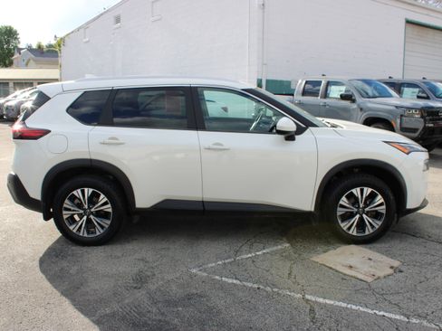 Certified 2023 Nissan Rogue SV w/ SV Premium B Package AWD/4WD image 9