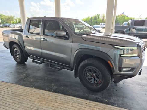 Used 2026 Nissan Frontier Pro-X w/ Tow Package RWD image 4