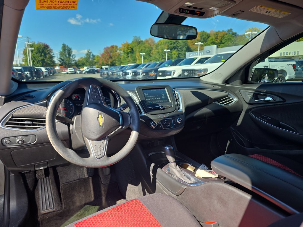 Used 2018 Chevrolet Malibu LT FWD image 18