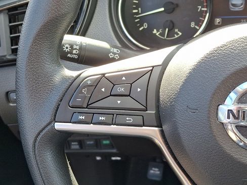 Used 2020 Nissan Rogue Sport SV image 20