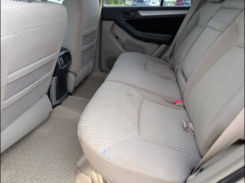 Used 2006 Toyota 4Runner SR5 AWD/4WD image 12