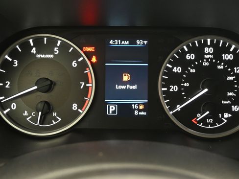 Certified 2025 Nissan Sentra S image 11