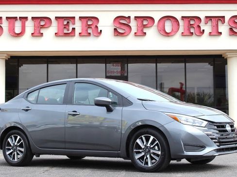 Used 2025 Nissan Versa SV FWD image 1