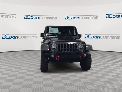Used 2018 Jeep Wrangler Sport image 3