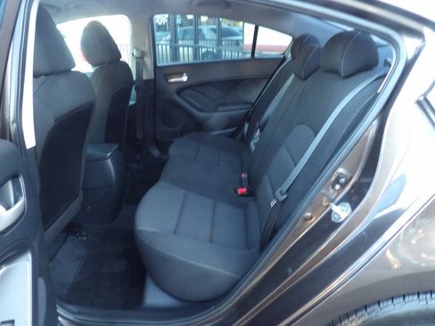 Used 2017 Kia Forte LX FWD image 8