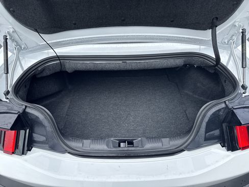 Used 2025 Ford Mustang Premium RWD image 17