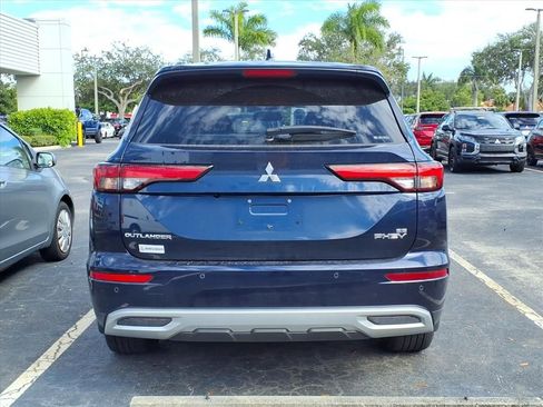 Used 2024 Mitsubishi Outlander SE image 17