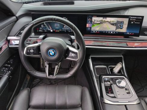 Used 2024 BMW 750e xDrive w/ Executive Package AWD/4WD image 15