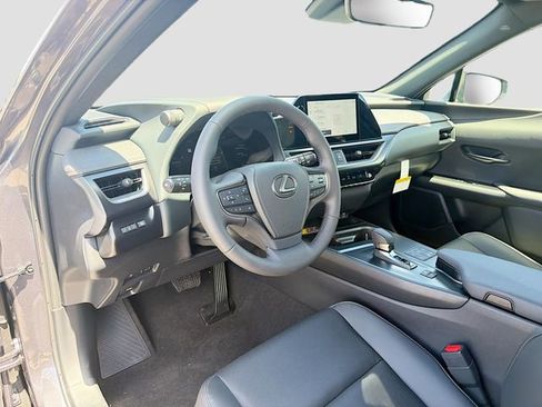 New 2026 Lexus UX 300h FWD image 25