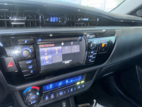 Used 2016 Toyota Corolla L image 9