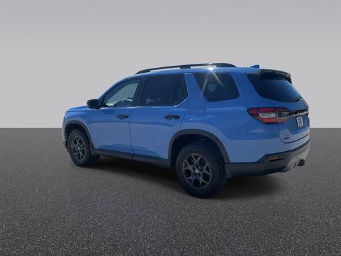 Certified 2025 Honda Pilot TrailSport image 7