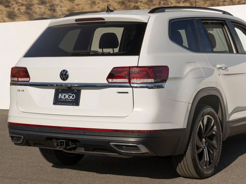 Used 2023 Volkswagen Atlas SE w/ Black Wheel Package AWD/4WD image 11