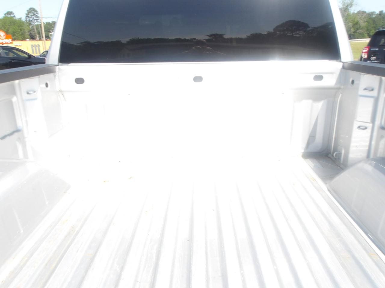 Used 2020 Chevrolet Silverado 1500 Custom w/ Custom Value Package RWD image 13