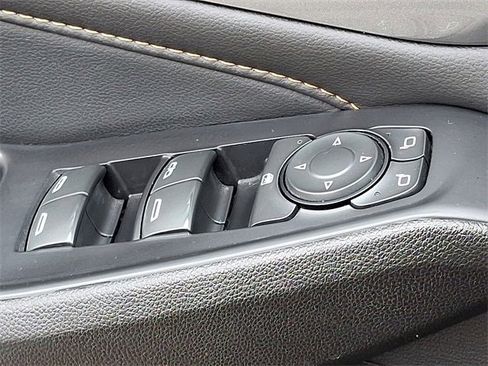 Used 2021 Chevrolet Traverse RS image 22