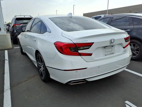 Used 2022 Honda Accord Touring image 3