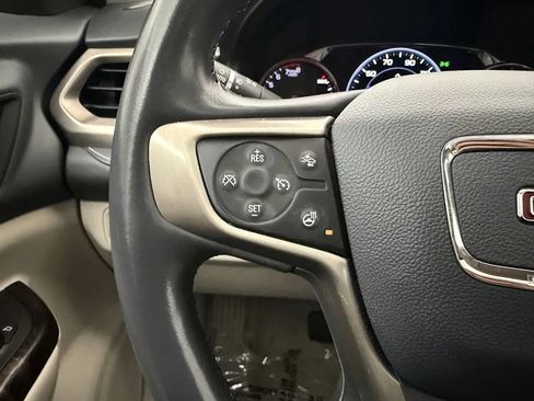 Used 2021 GMC Acadia Denali w/ Denali Technology Package AWD/4WD image 13