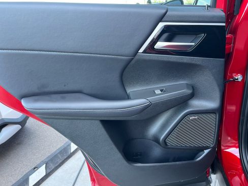 New 2025 Mitsubishi Outlander SE image 22