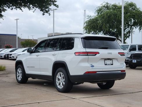 Used 2023 Jeep Grand Cherokee L Limited RWD image 5