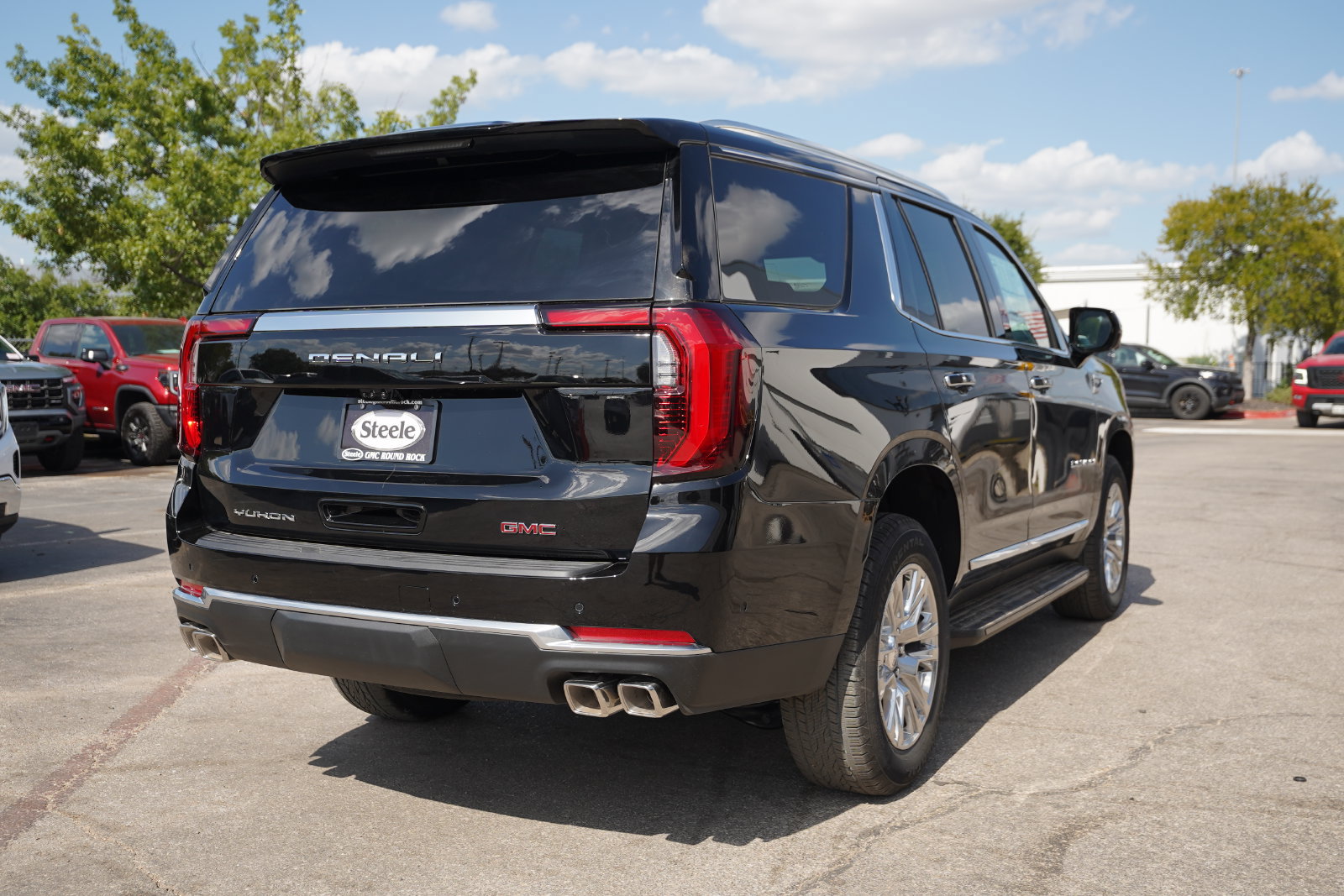 New 2026 GMC Yukon Denali w/ Advanced Technology Package RWD image 9