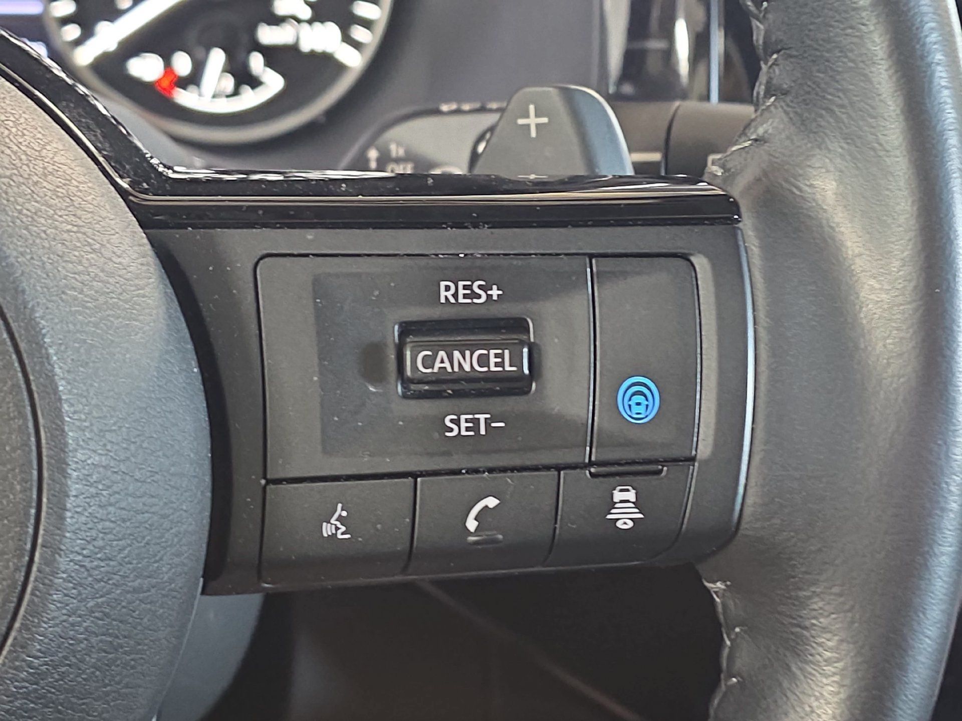 Used 2023 Nissan Pathfinder SL w/ SL Premium Package AWD/4WD image 18