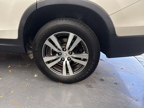 Used 2017 Honda Pilot EX-L image 11