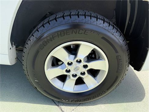 Used 2013 Toyota 4Runner SR5 w/ Convenience Pkg AWD/4WD image 10