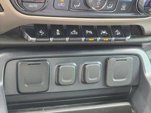 Used 2018 GMC Sierra 1500 Denali AWD/4WD image 17