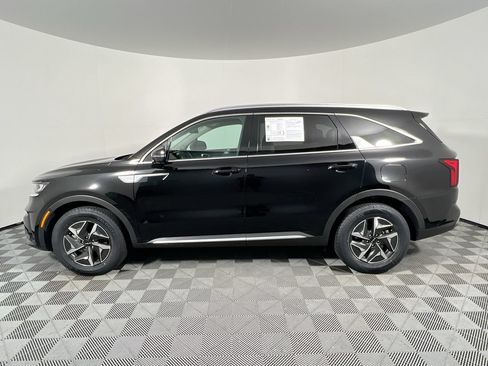 Certified 2023 Kia Sorento EX FWD image 8