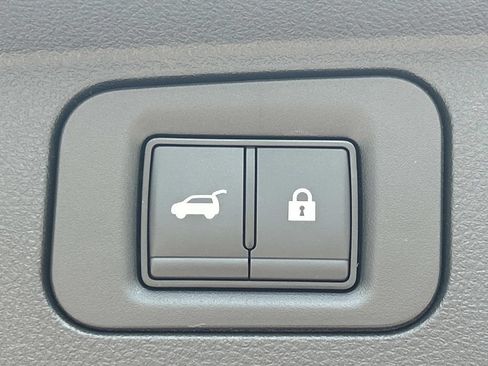 New 2026 Nissan Armada SL w/ Captain's Chari Seat Package AWD/4WD image 14