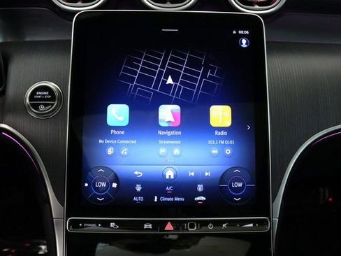 Used 2025 Mercedes-Benz GLC 300 4MATIC image 23