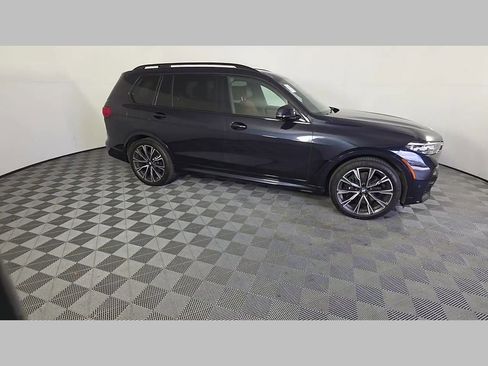 Used 2022 BMW X7 xDrive40i w/ M Sport Package image 34