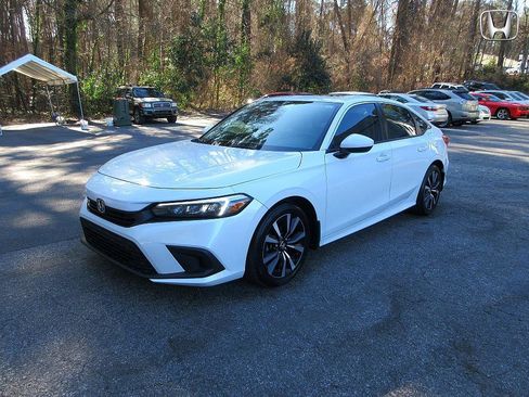 Used 2024 Honda Civic EX image 3