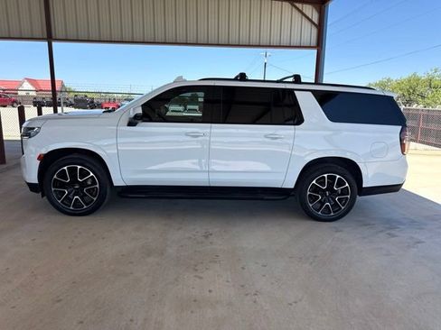 Used 2021 Chevrolet Suburban RST w/ Luxury Package RWD image 4