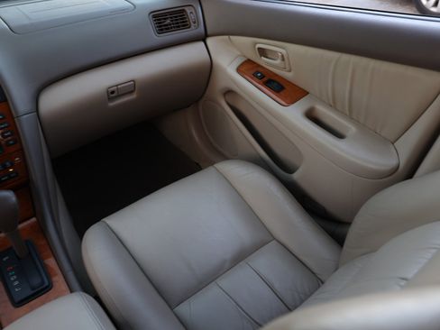 Used 2000 Lexus ES 330 300 image 22