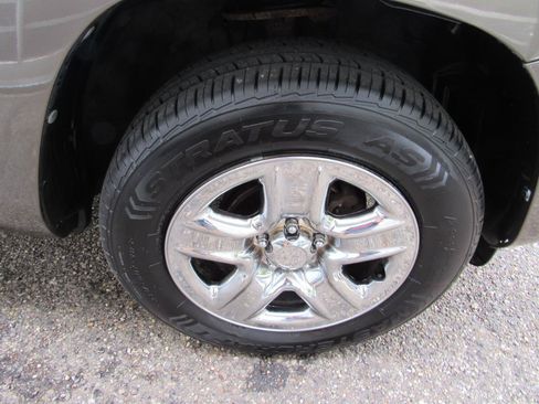 Used 2012 Toyota RAV4 4WD w/ Value Pkg image 9