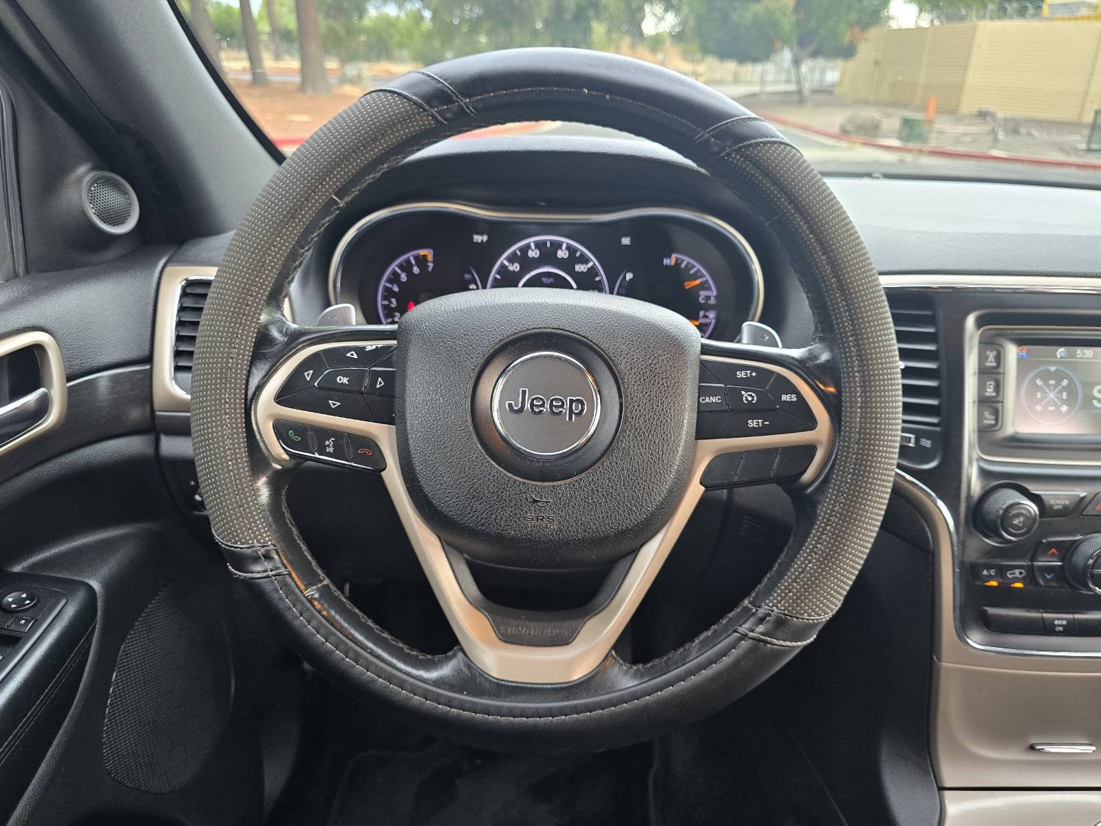 Used 2015 Jeep Grand Cherokee Laredo w/ Quick Order Package 23E RWD image 29