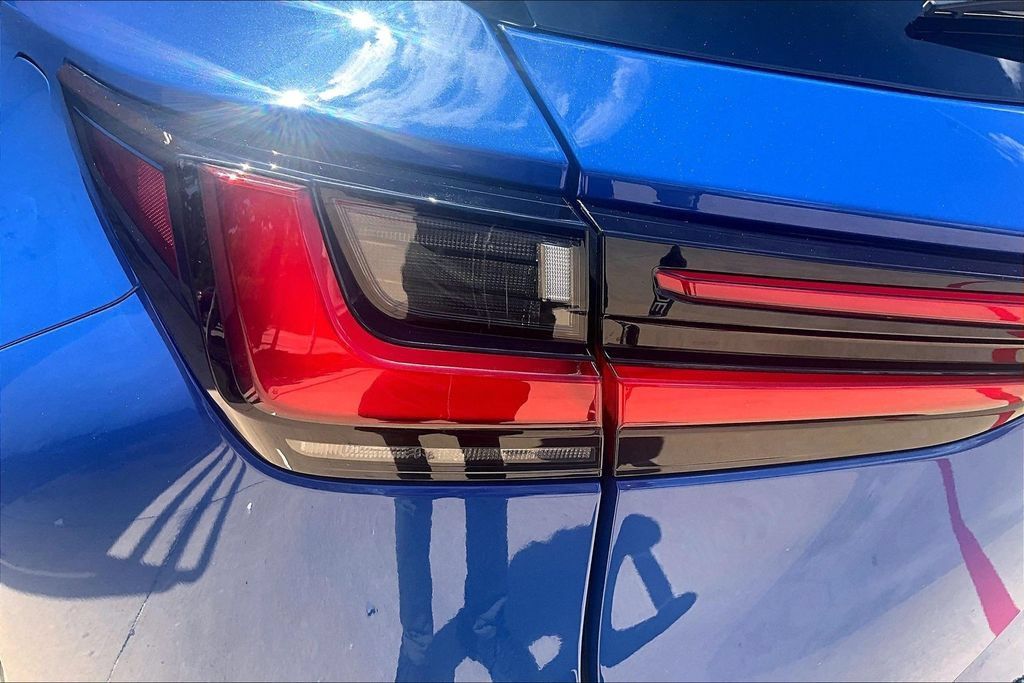 Used 2025 Lexus NX 250 FWD w/ Towing Package (2000 Lbs) image 40