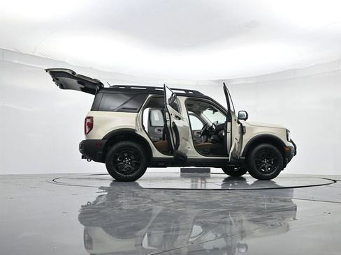 New 2025 Ford Bronco Sport Outer Banks w/ Sasquatch Outer Banks Package image 50